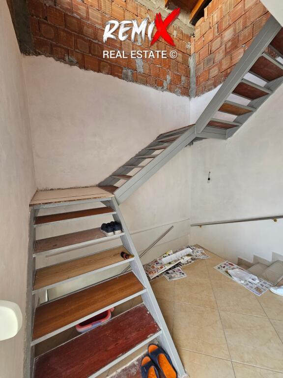 3 STOREY BUILDING FOR SALE NEAR THE STADIUM
