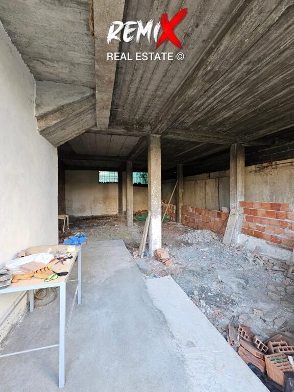 3 STOREY BUILDING FOR SALE NEAR THE STADIUM