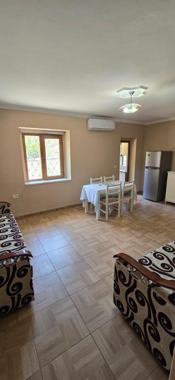 SHITET APARTAMENT 2+1 RRUGA FORTUZI 195.000 EURO