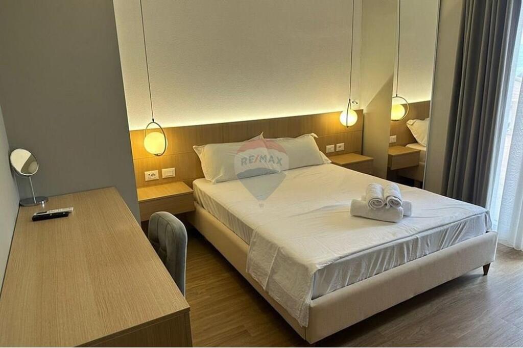 Vlore, hotel for sale, 1,076 m² 1,550,000 € (ID: 530161033-237)