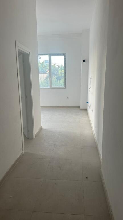 Jepet Aparament Bosh ( Vetem Konfrabufe) ne Astir