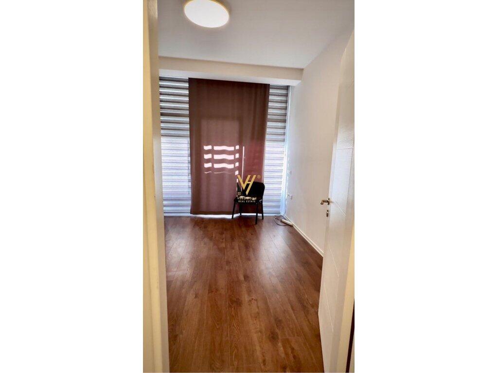 OFFICE 100 M2 FOR RENT AT THE MUNICIPALITY OF PARIS 1,000 EURO