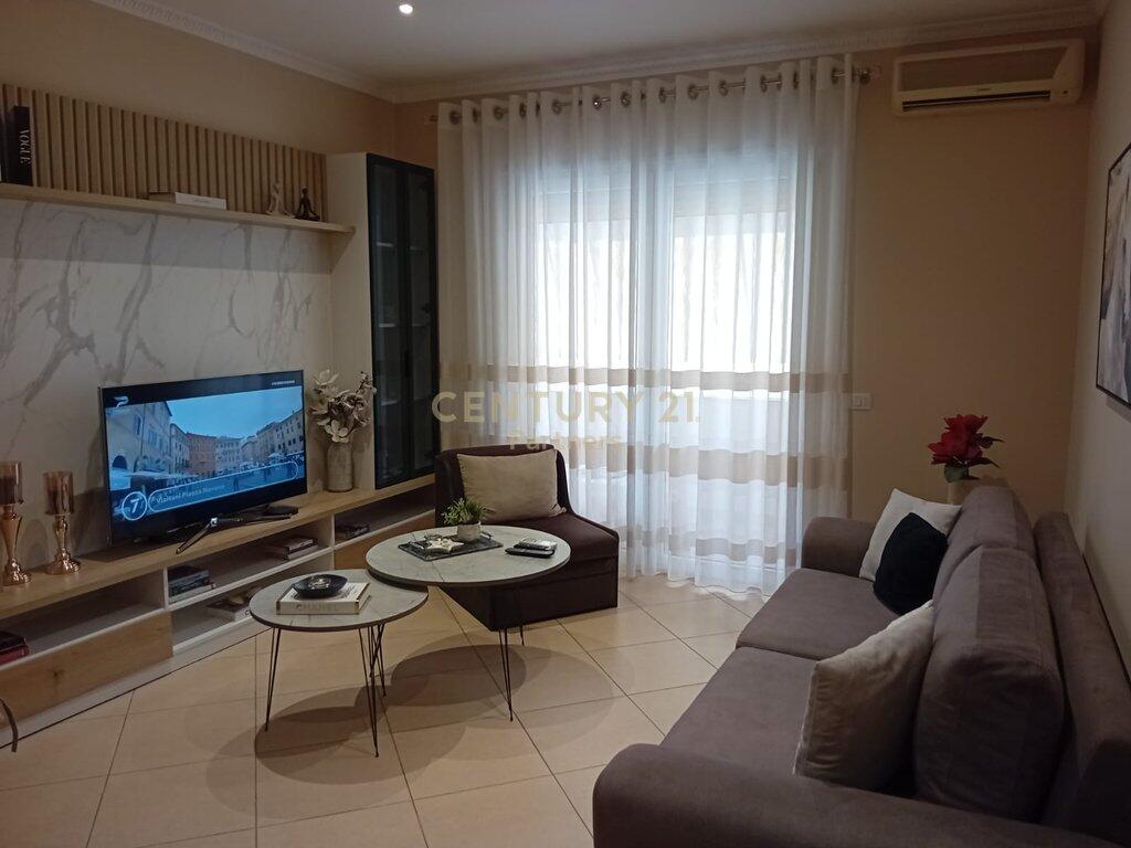 FOR RENT APARTMENT 1+1 ON KAVAJA STREET, AT GLOBE
