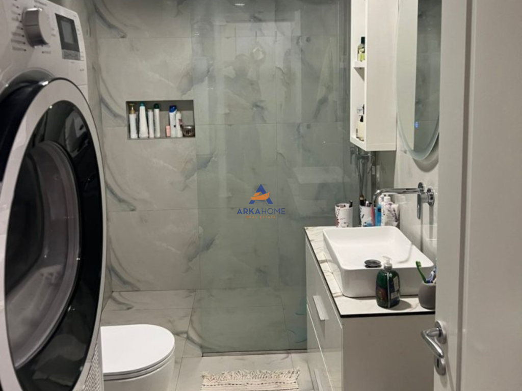 SHITET APARTAMENT 1+1 “RRUGA KAVAJES,KOMPLEKSI DELIJORGJI” 176.000 EURO.