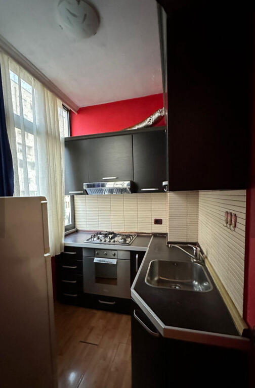 Appartamento 2+1 in affitto dietro piazza 21, via Kavaja