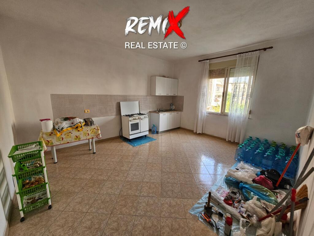 3 STOREY BUILDING FOR SALE NEAR THE STADIUM