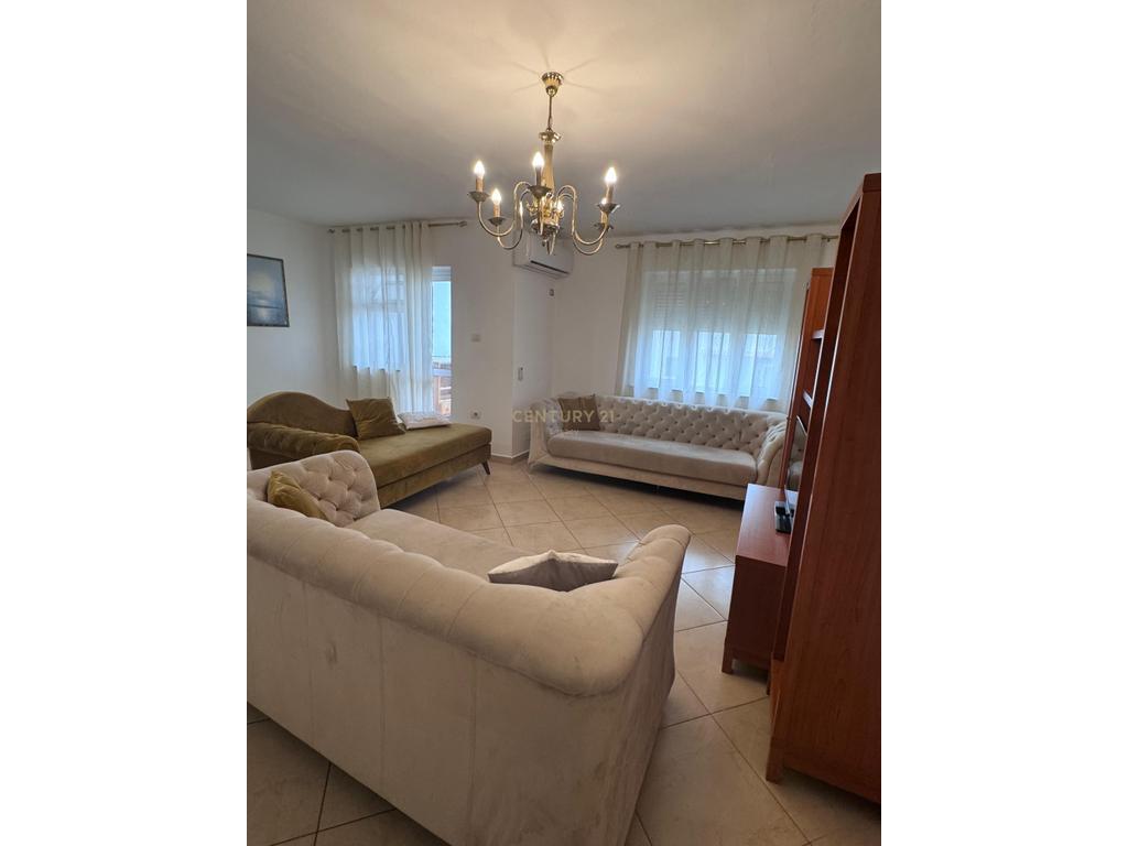 Apartment 5+1 for rent at the beginning of Don Bosko street in Tirana 950 € /Month