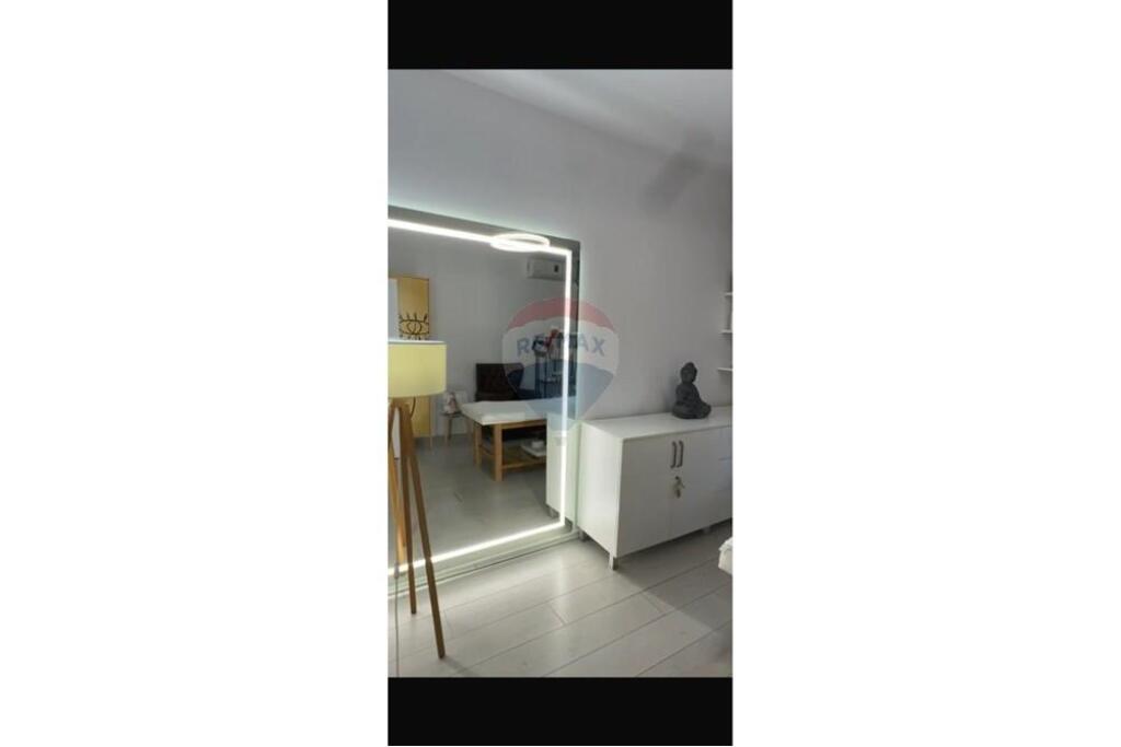 For rent 1+1 space in the Blloku area