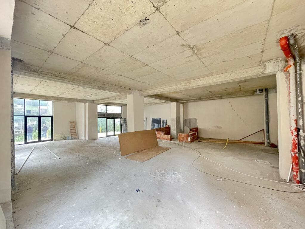 Commercial space for RENT opposite the New Maternity, (Brryli)