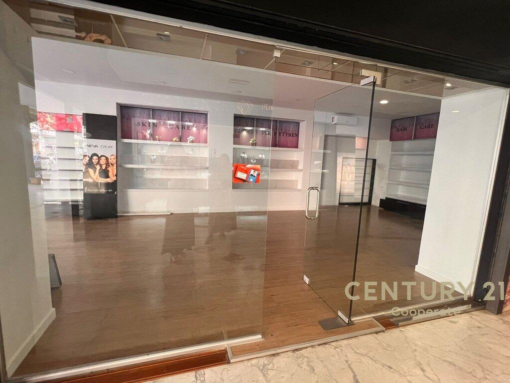  Commercial Space for Rent – Near Plaza Hotel, Floor 0