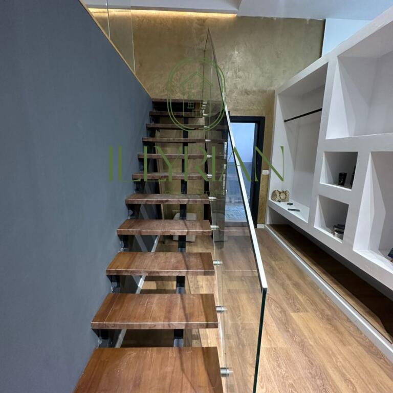 DUPLEX IN VENDITA LIQENI I THATE