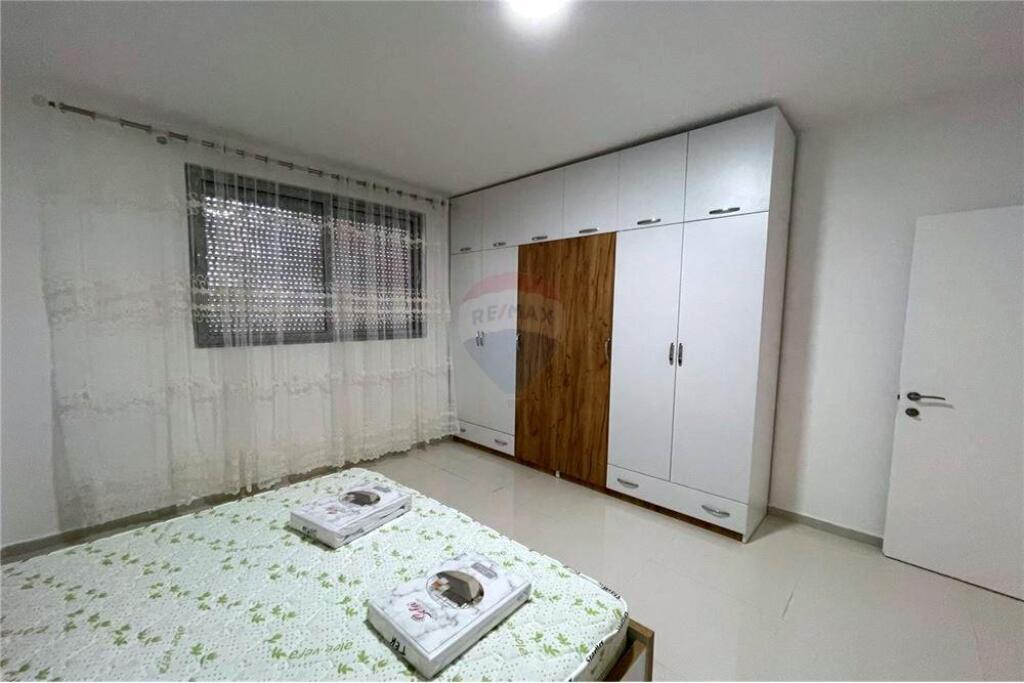 Apartament - Për Shitje - Rruga Sotir Caci, Fresk, Tiranë