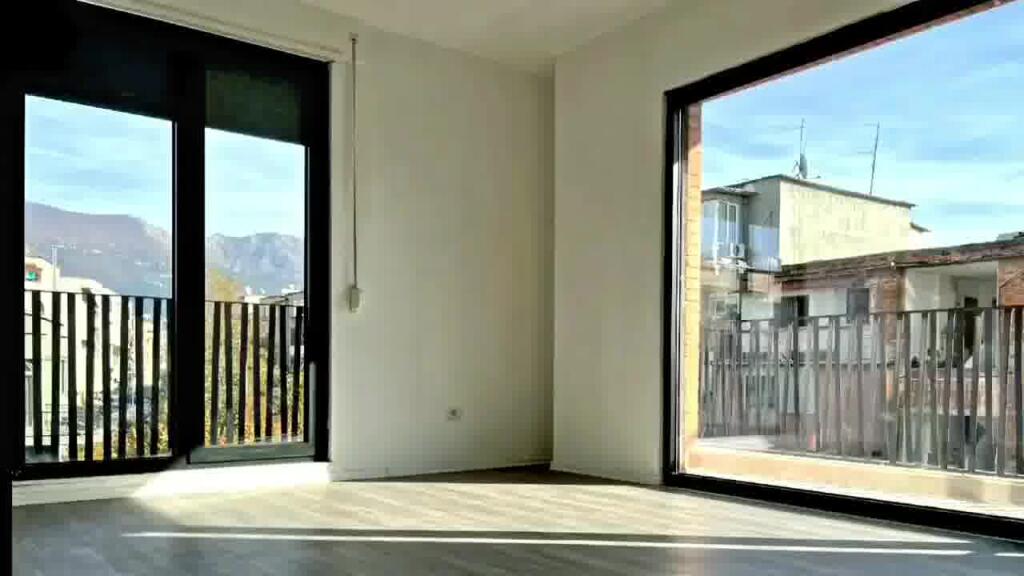 🏡 SHITET APARTAMENT 1+1 ME GARAZH – Rruga Qemal Stafa, Tiranë 📍