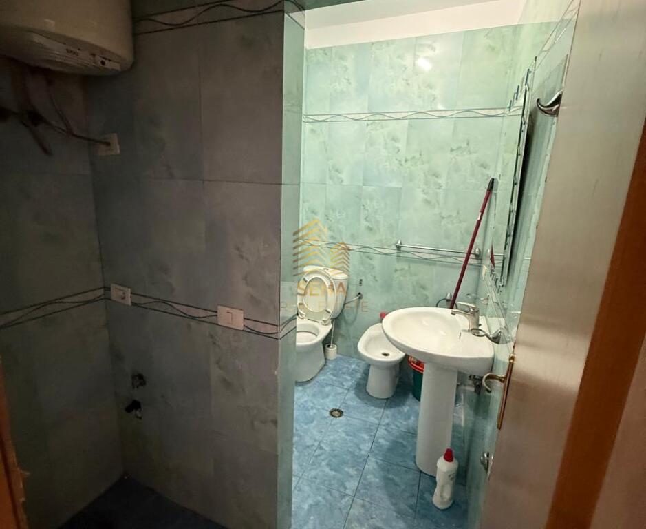 Studio apartment for sale, Pazari i Ri, 110,000 Euro