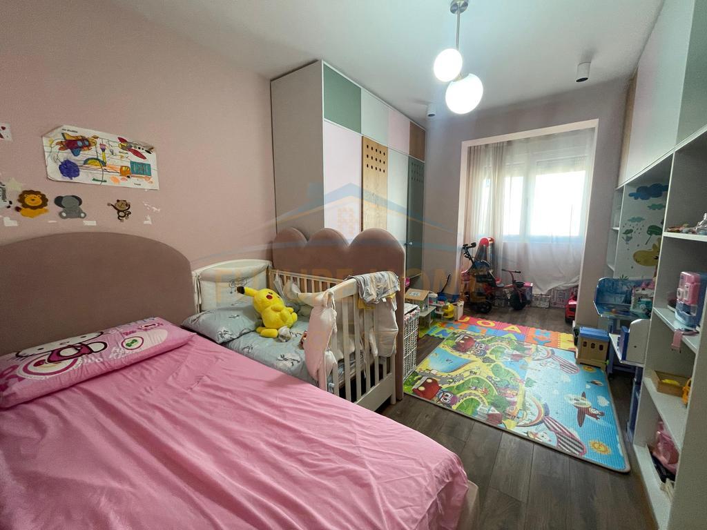 In vendita, Appartamento 3+1+2, 21 Dhjetori, Tirana.