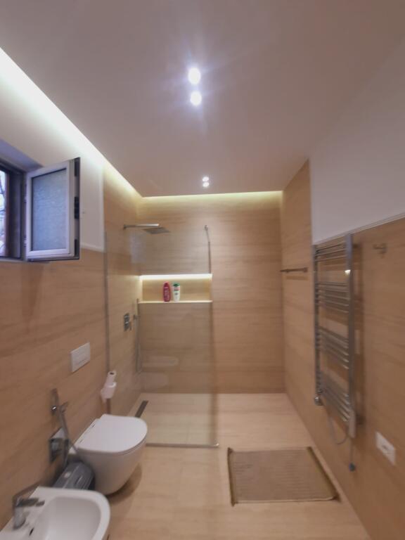 Gas stove 550 eu for rent at the 15th floor