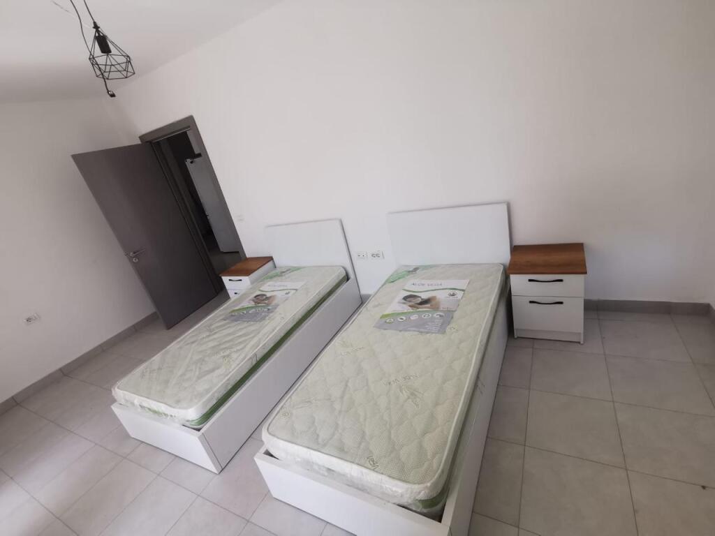 Affittasi appartamento 2+1+Guardaroba in Via 5-Maji!
