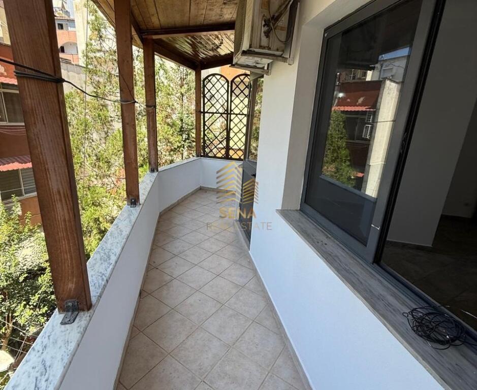 Studio apartment for sale, Pazari i Ri, 110,000 Euro