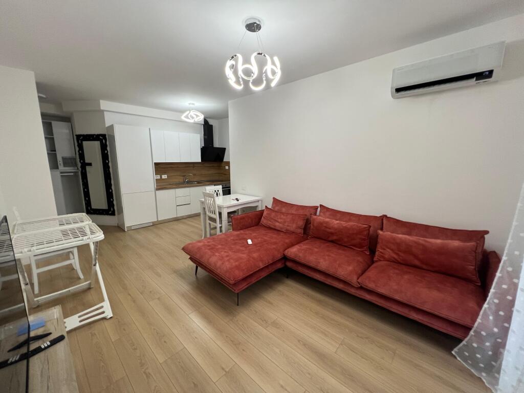 📣 AFFITTO SUPER Appartamento 1+1 con Balcone, Vicino al 21 Dicembre