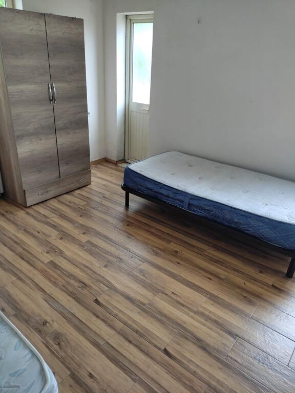 APPARTAMENTO 1+1. 29000 LEKE. EX MERCATO ELETTRICO.
