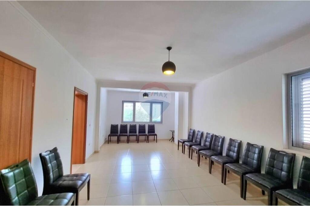 Tirane, villa for rent, 3,500 € (ID: 530481001-723)
