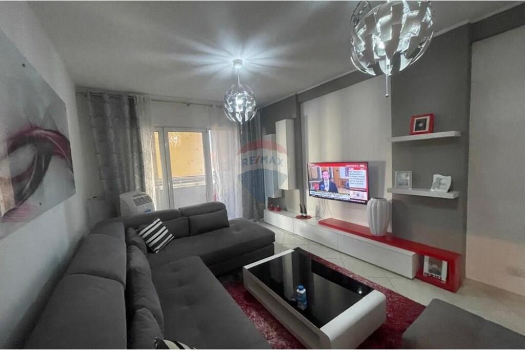 Apartment 2+1+2 for rent in Astir !