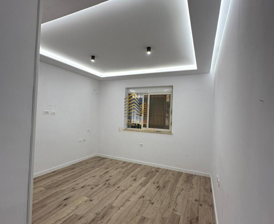 For sale, Apartment 1+1, near Petro Nini Gymnasium – Sami Frasheri Street, 158,000 Euro