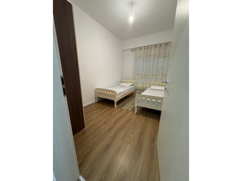 Affitto, Appartamento 2+1+2, Complesso Kaimi, Ali Demi, Tirana.