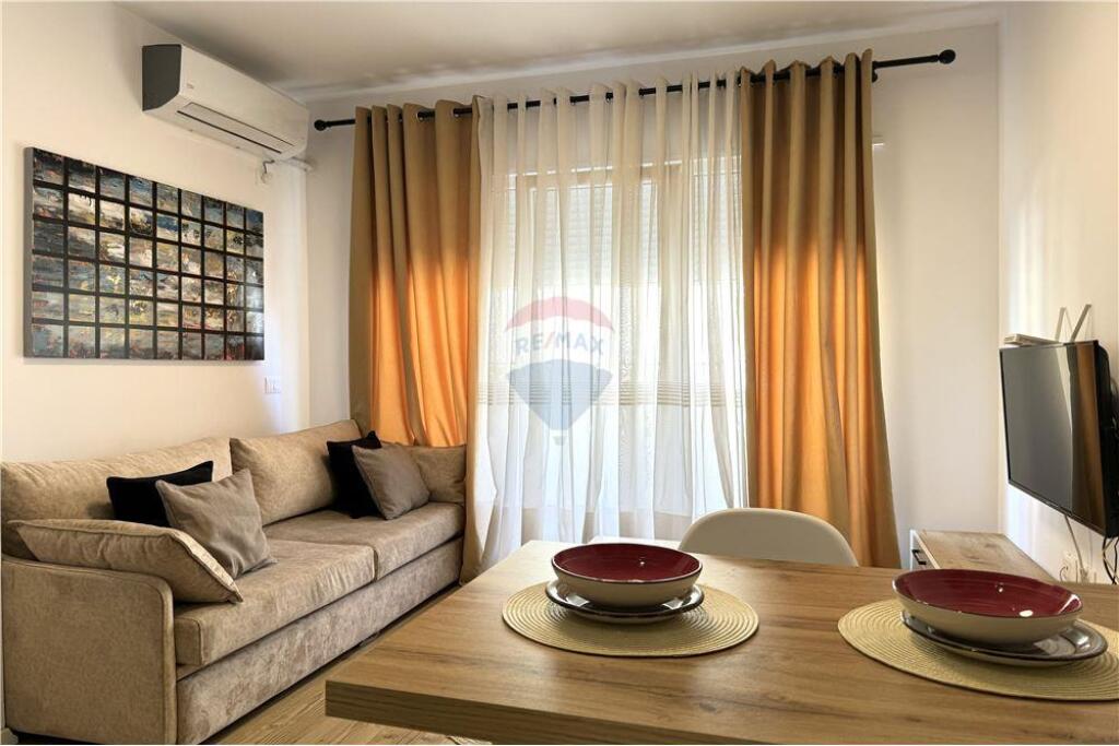 Pazari i Ri, 1+1 apartment for rent 5th floor, 53 m² 600 € (ID: 530261060-1870)