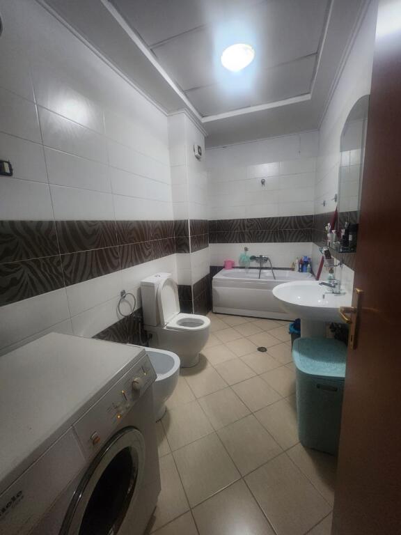 affitto, Appartamento 2+1+2 Via Ndre Mjeda, 500Euro/mese