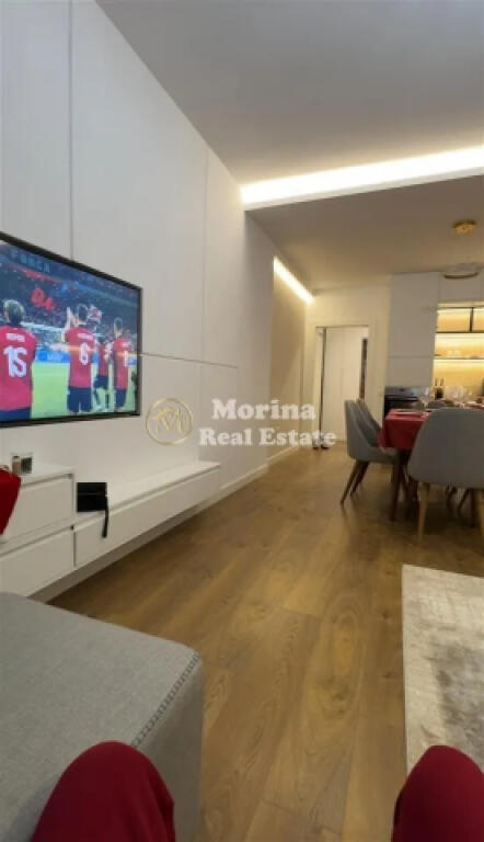 Affitto, Appartamento, 2+1+2+Balconi+Deposito, Via Elbasan, 900 euro/mese