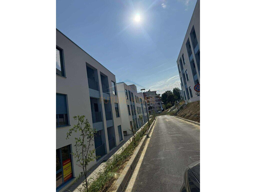 In vendita, Appartamento 1+1, Fresk, Tirana.
