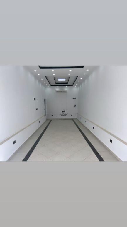 NEGOZIO IN AFFITTO 45 M2 VIA BARDHYL 700 EURO