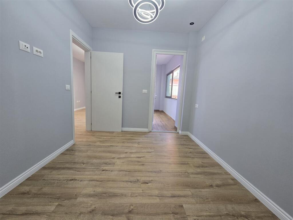 SUPER APARTMENT FOR SALE ON 5 MAJI STREET, TIRANA