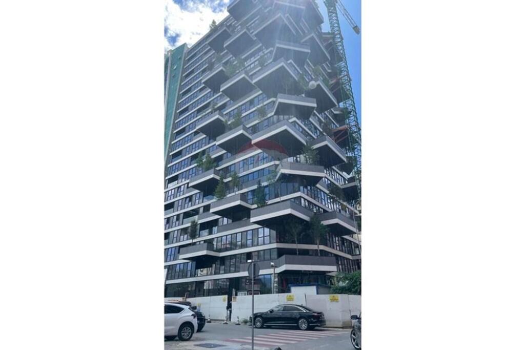 Ambient Zyre per qira, Vertical Forest Tirana