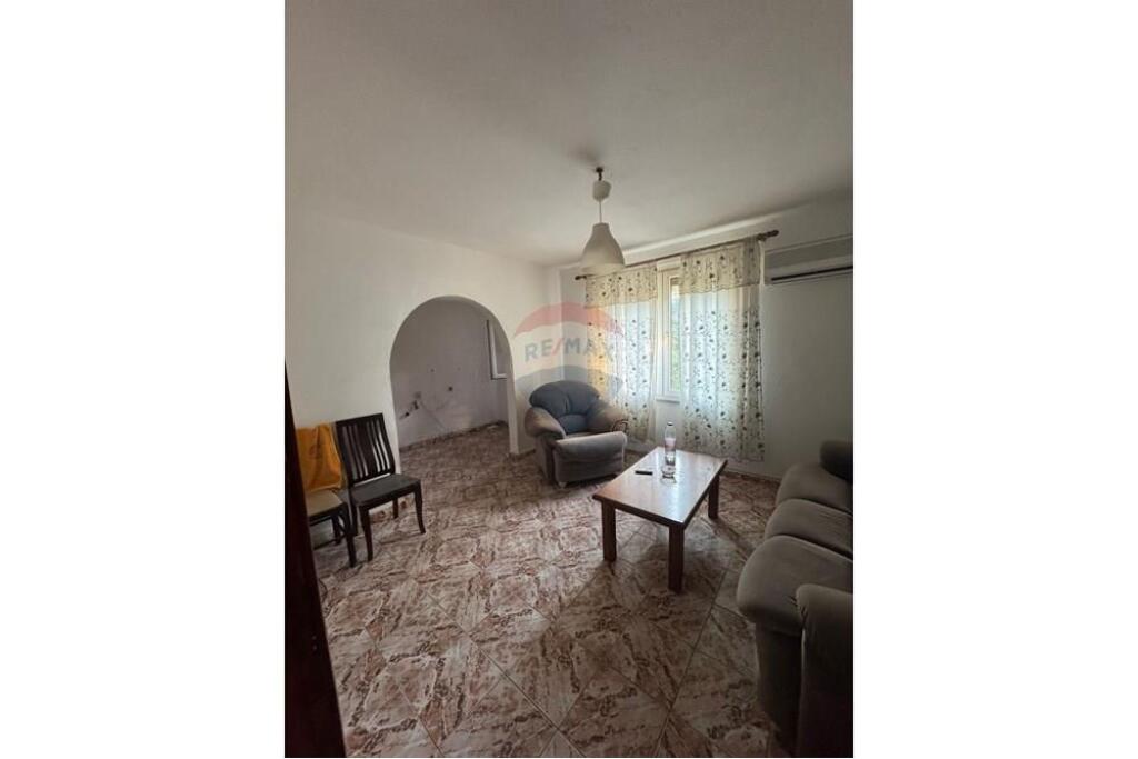 APARTMENT 1+1, MYSLYM SHYRI STREET