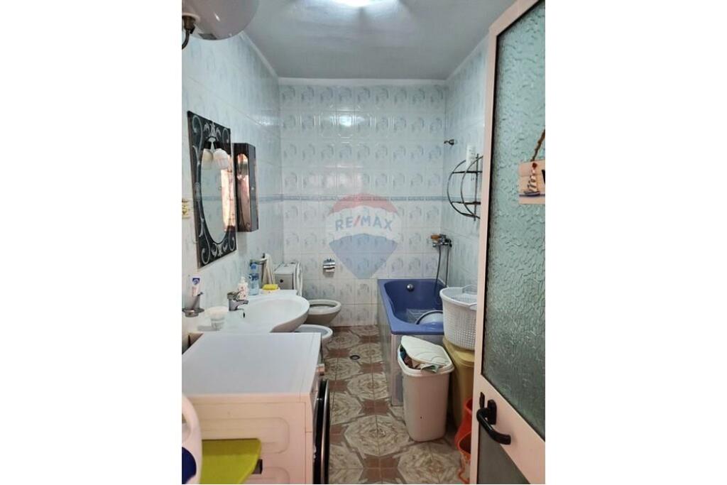 House with terrace - For Sale - Cerciz Topulli St.