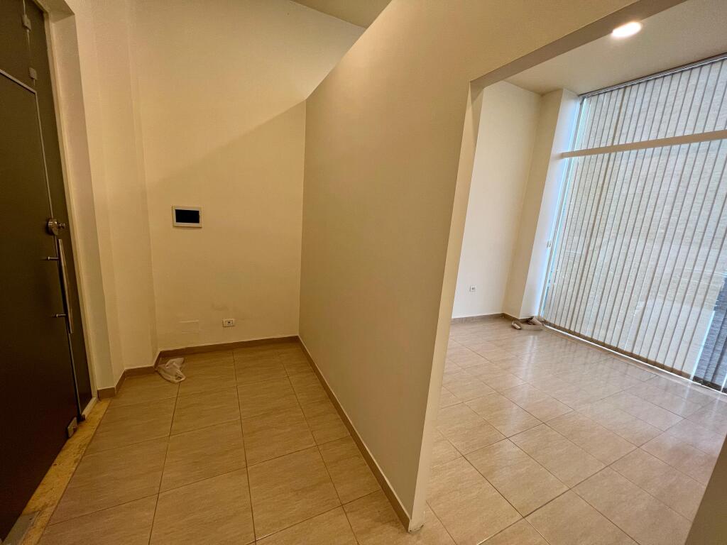 📣 QERA Ambient Biznesi 📍 Prane Ish Ekspozites ✨   🏢 Ndertim i Ri  🪜 Kati 0 📐 Siperfaqe 44 m2     💶 Cmimi 550 Euro Neto