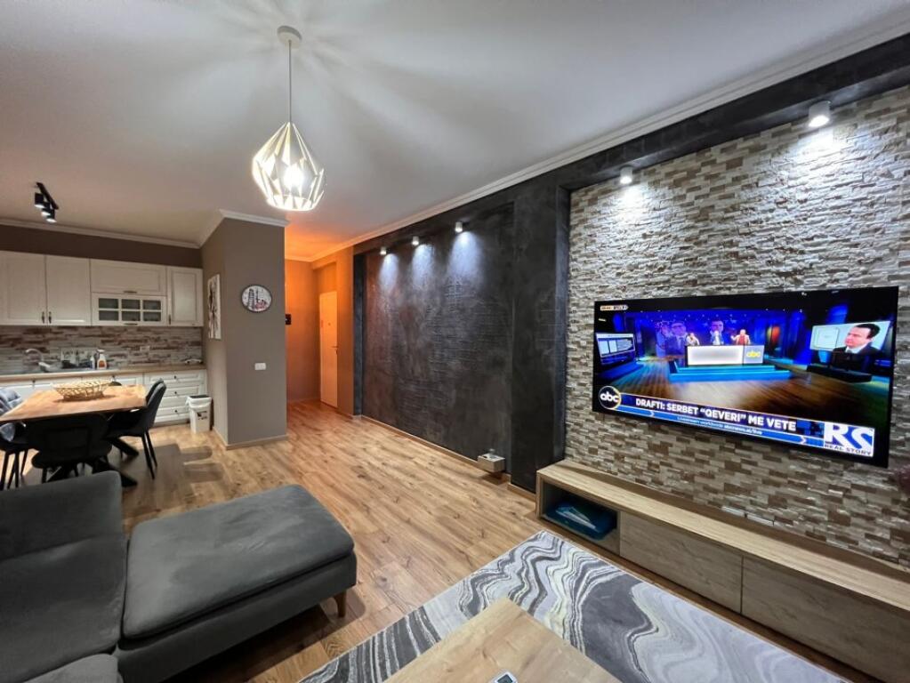 SHITET APARTAMENT 2+1+2 KOPSHTI BOTANIK