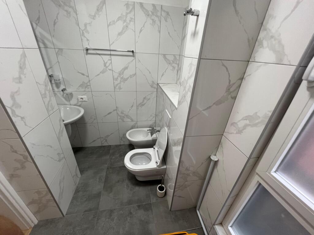 📣 AFFITTO SUPER Appartamento 1+1 con Balcone, Vicino al 21 Dicembre