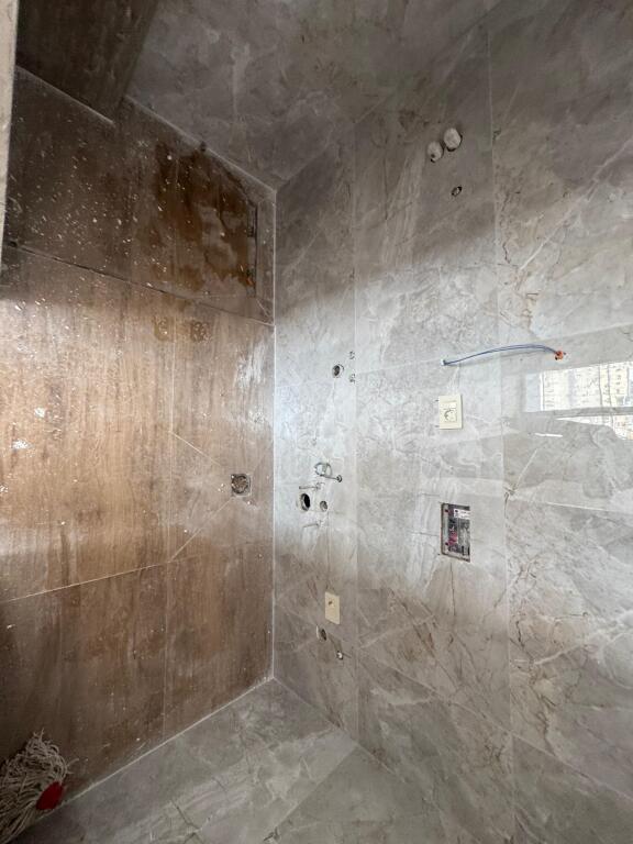 🏢 Shitet Apartament  3+1+2 me Parkim 📍 Adresa: Rruga Mine Peza 🏢  💰 Çmimi: 355,000 €