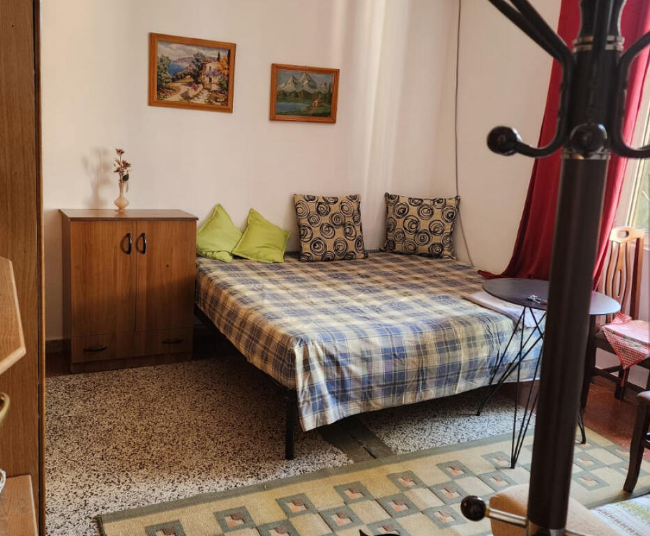 Studio apartment for rent near Dinamo Stadium (water and internet included in the price) 