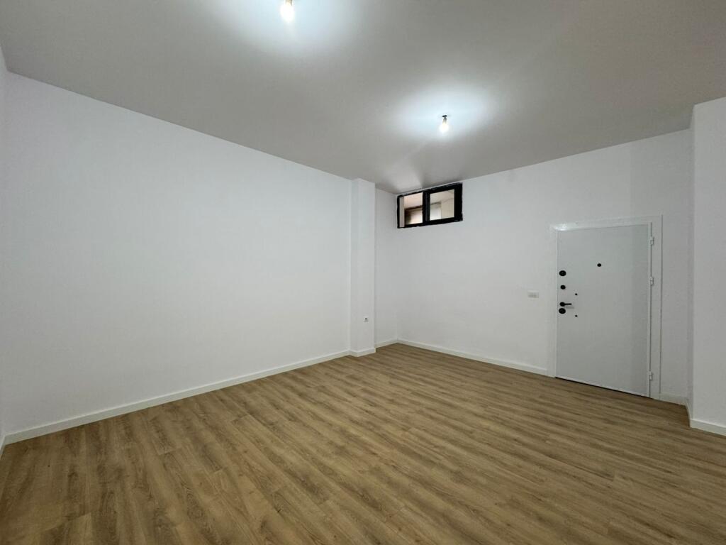SHITET APARTAMENT AFER SHKOLLES BAJRAM CURRI