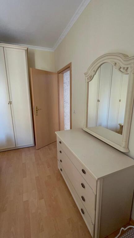 Shitet Apartament 2+1–Vetëm 200 metra nga plazhi