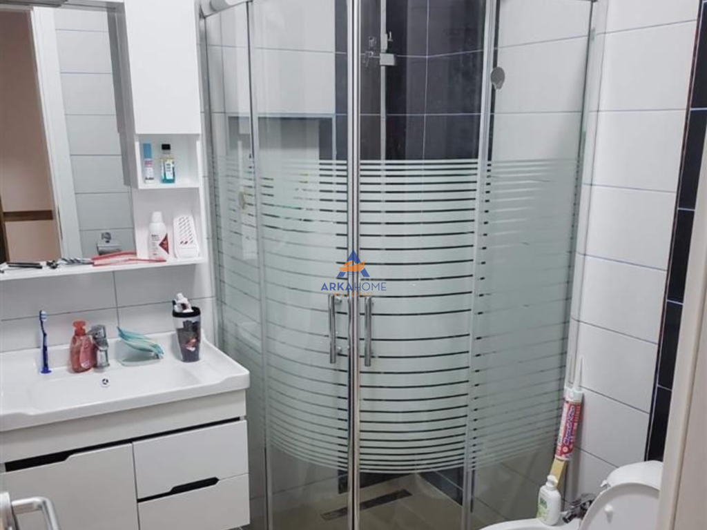 IN VENDITA APPARTAMENTO 2+1+BALCONE "YZBERISHT" 130.000 EURO.