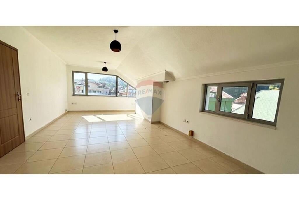 Tirane, villa for rent, 3,500 € (ID: 530481001-723)
