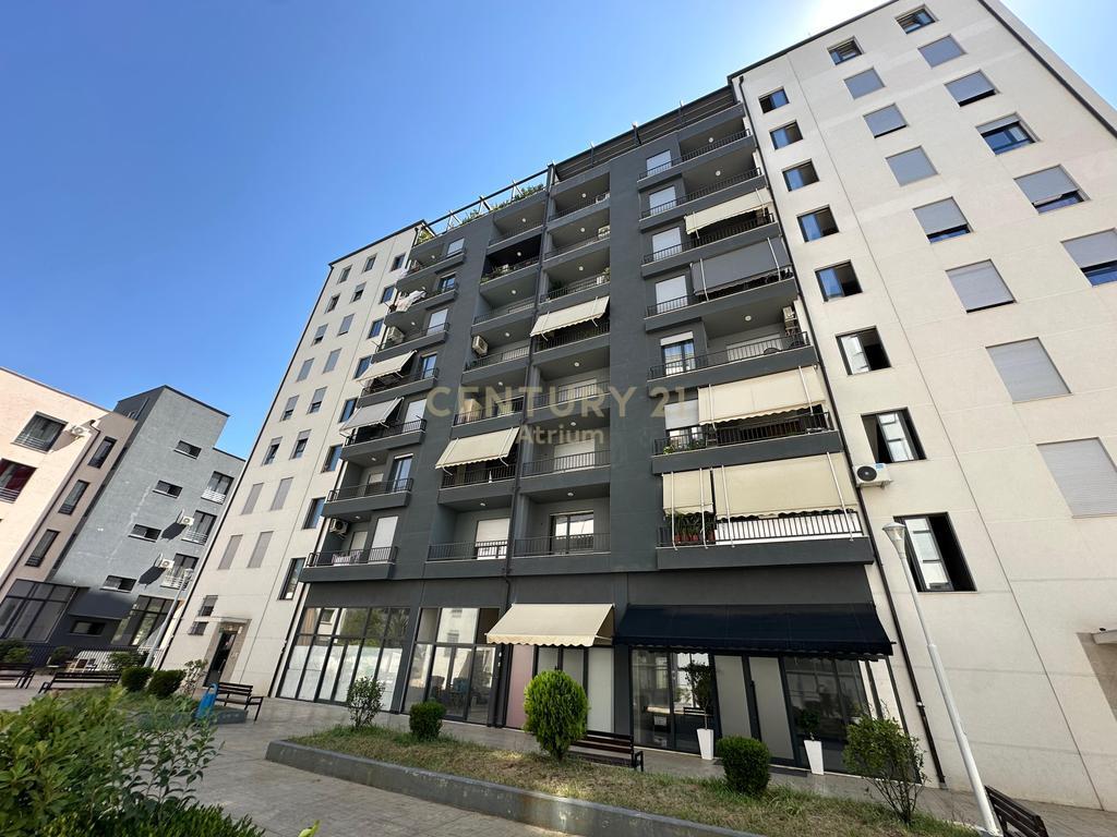 Shitet Apartament 2+1 në Kinostudio