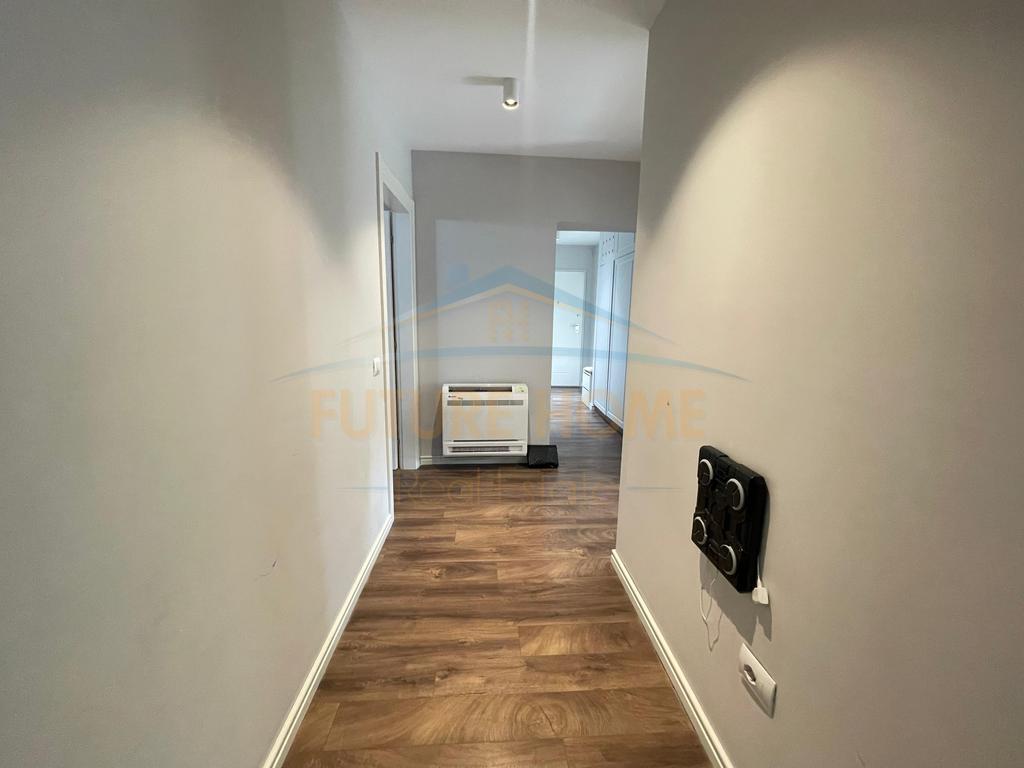 In vendita, Appartamento 3+1+2, 21 Dhjetori, Tirana.