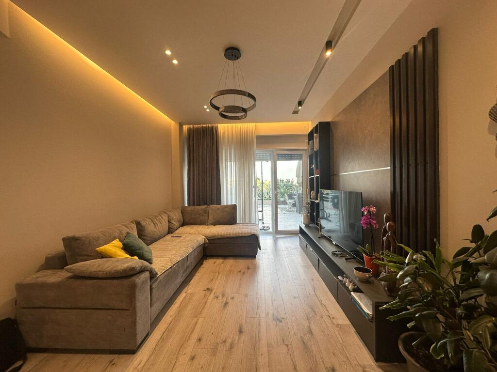 ⚜️ Duplex 3+1+3 with Veranda - Kodra e Diellit 2 / 