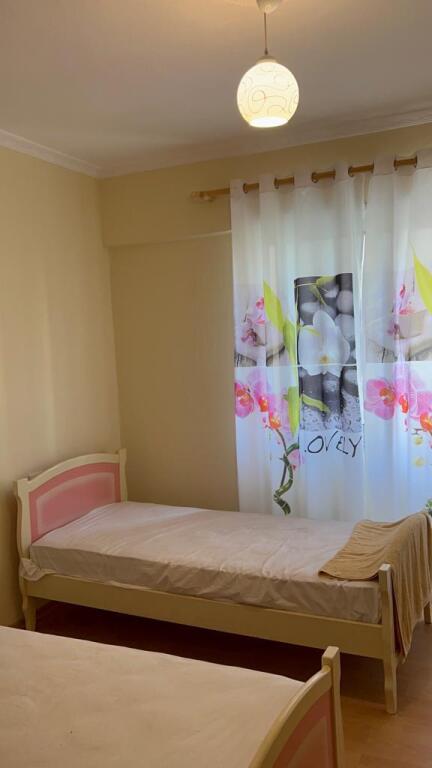 Shitet Apartament 2+1–Vetëm 200 metra nga plazhi